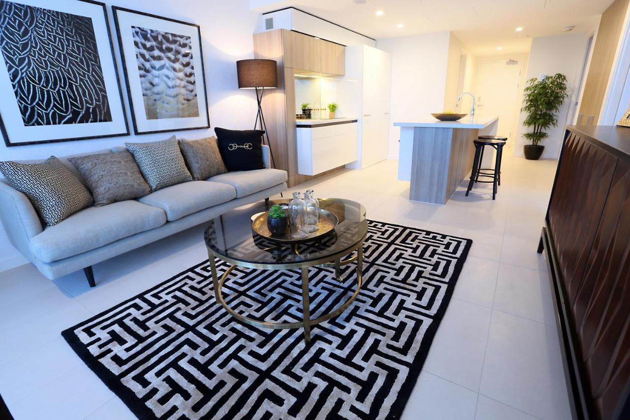 Alex Perry Hotel & Apartments Brisbane Room photo